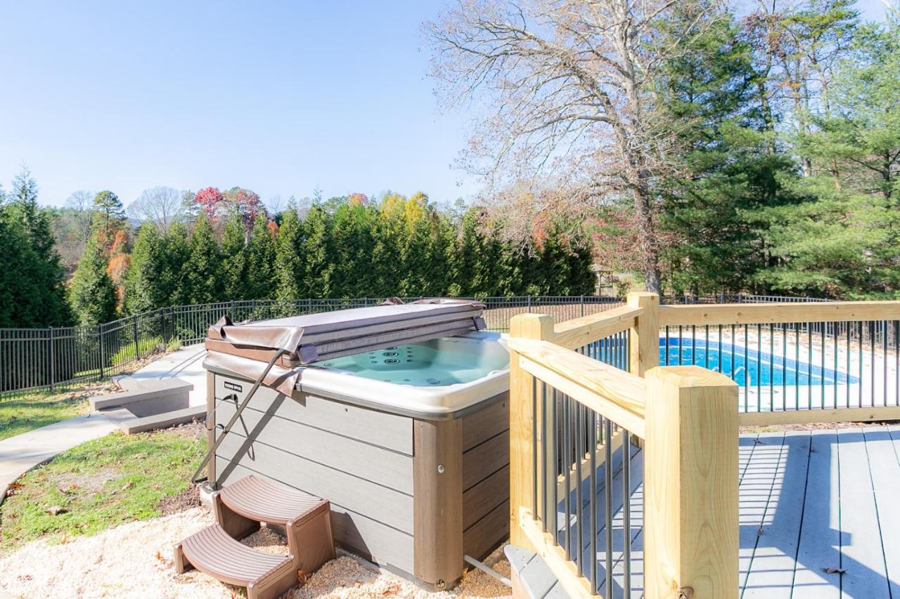 Luxurious House With Pool Near Asheville By Mighty Tree Properties Leicester ภายนอก รูปภาพ