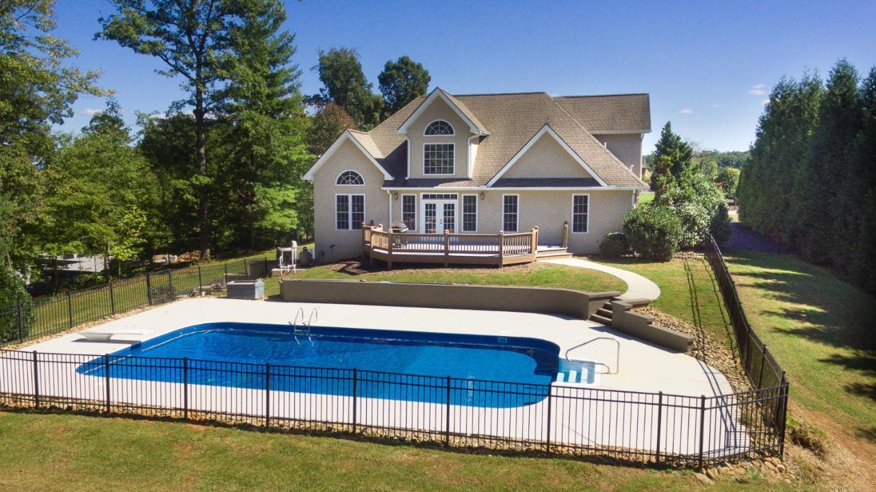 Luxurious House With Pool Near Asheville By Mighty Tree Properties Leicester ภายนอก รูปภาพ
